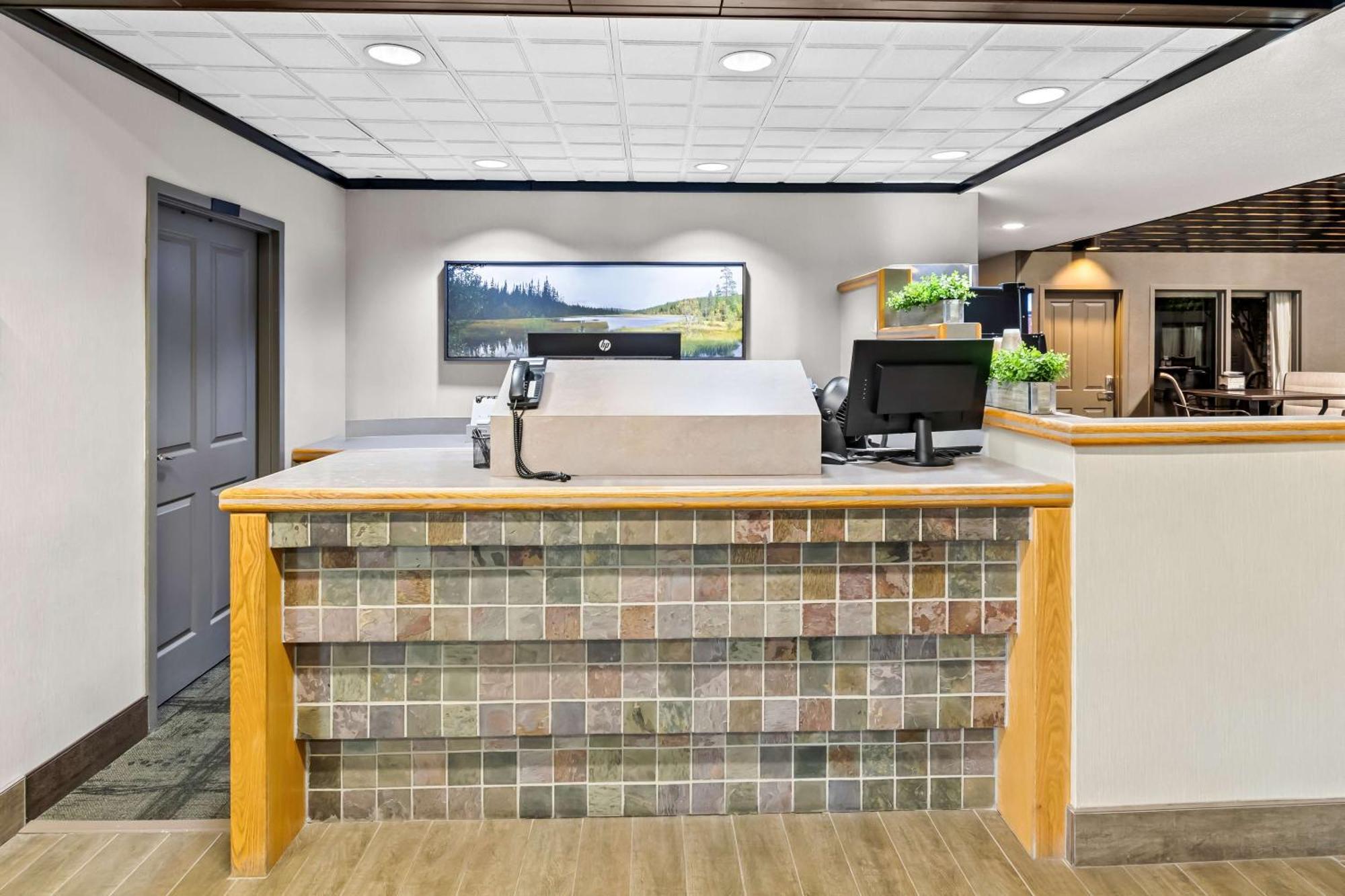 Heartland Inn & Suites, Surestay Collection By Best Western Park Rapids Exterior foto
